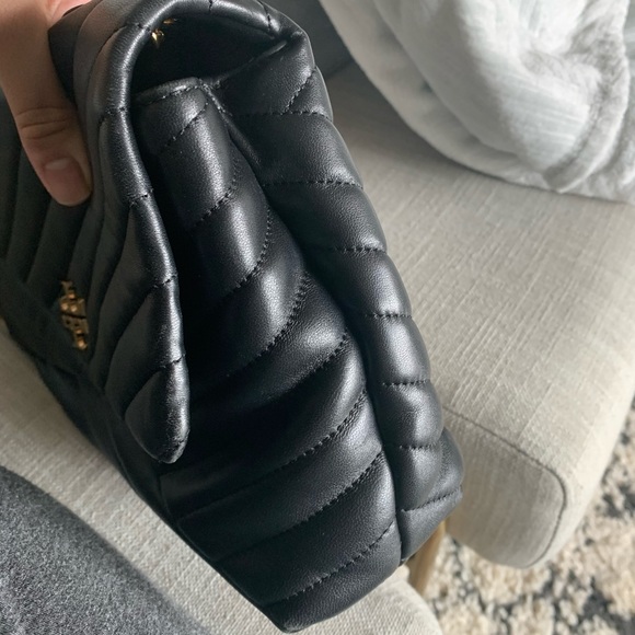 Tory Burch Handbag - Picture 9 of 13